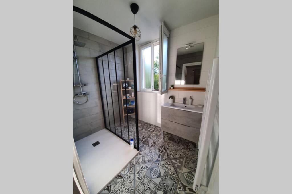 Appartement Spacieux, Wifi ,Cafe A Volonte Blaye-Les-Mines Εξωτερικό φωτογραφία